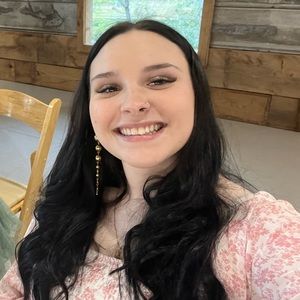 Meet your Posher, Katelynn